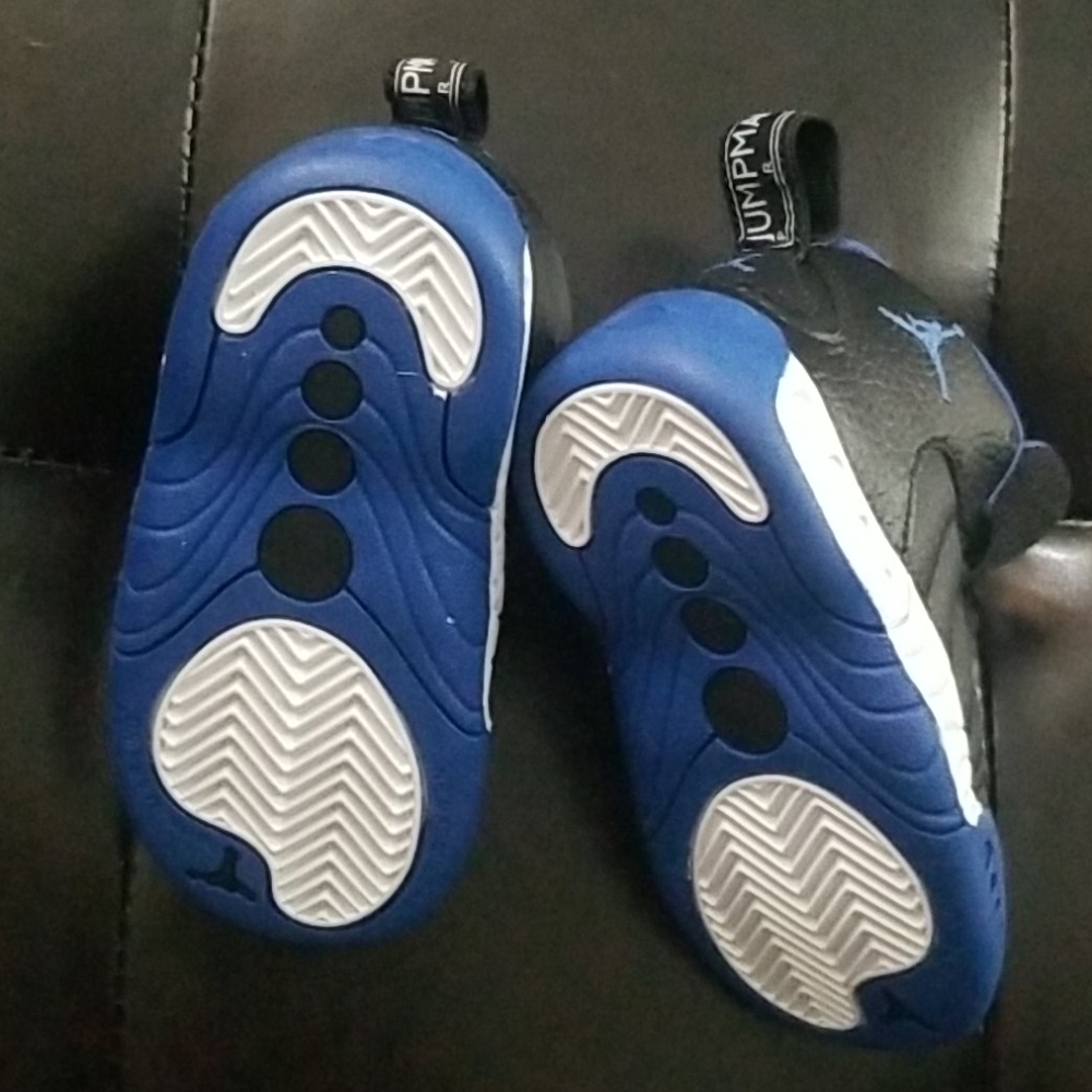Baby shoes - Picture 3 of 3